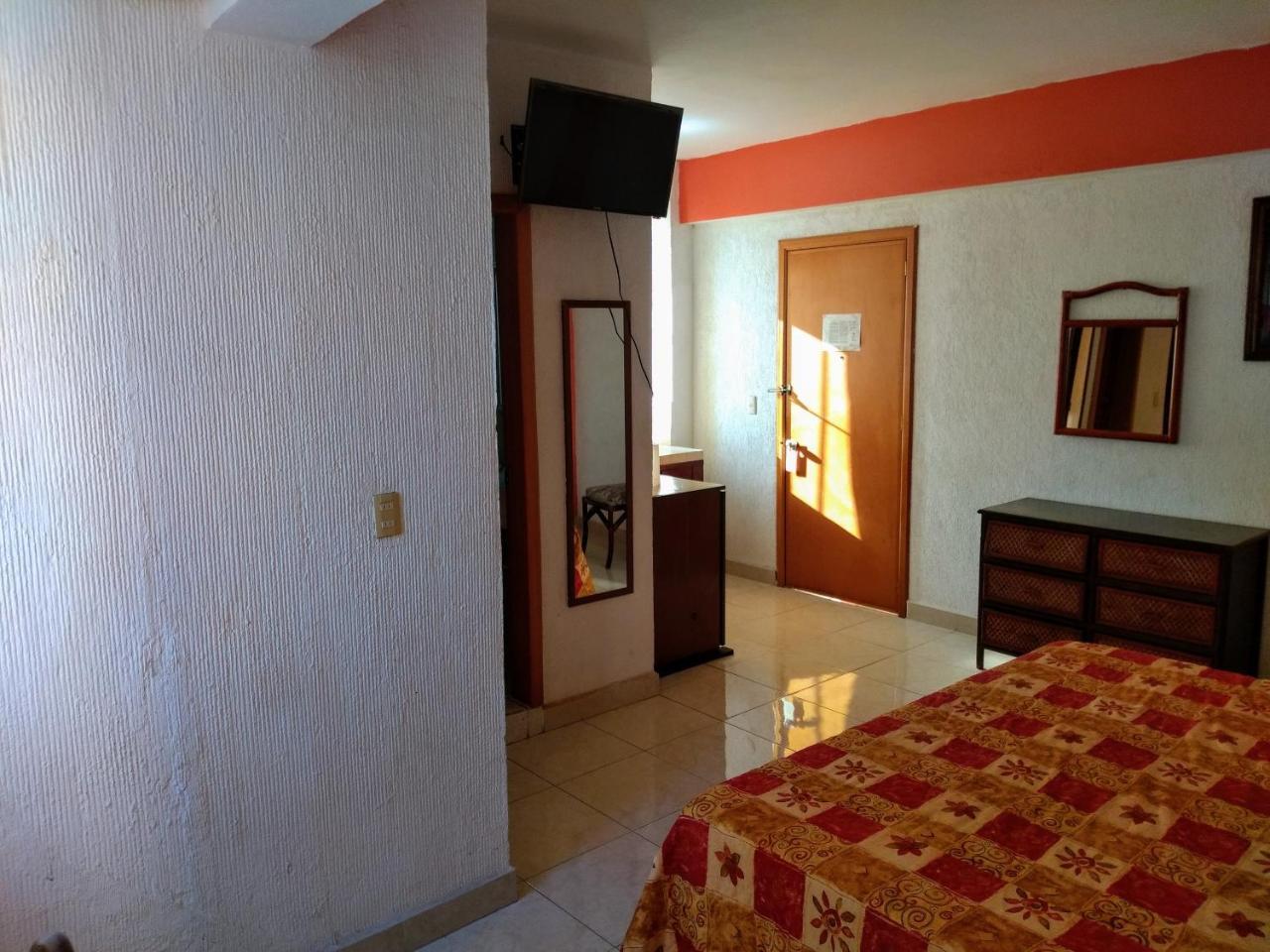 Hotel Sol Del Pacifico Lázaro Cárdenas エクステリア 写真